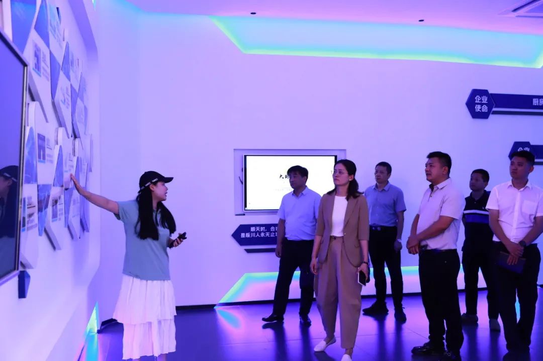 嵊州市委副書記余丹一行蒞臨板川電器： 共鑒發(fā)展歷程，共繪未來藍(lán)圖
