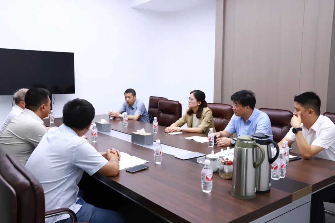 嵊州市委副書記余丹一行蒞臨板川電器： 共鑒發(fā)展歷程，共繪未來藍(lán)圖